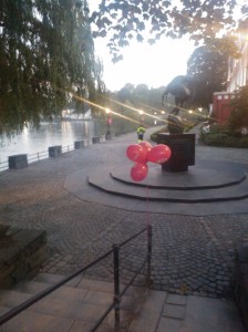 Pink ballons in the morning